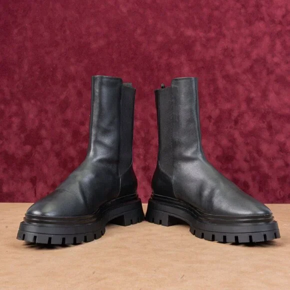 Stuart Weitzman Women Bedford Black Leather Platform Chelsea Ankle Boots sz 9 - Picture 2 of 9